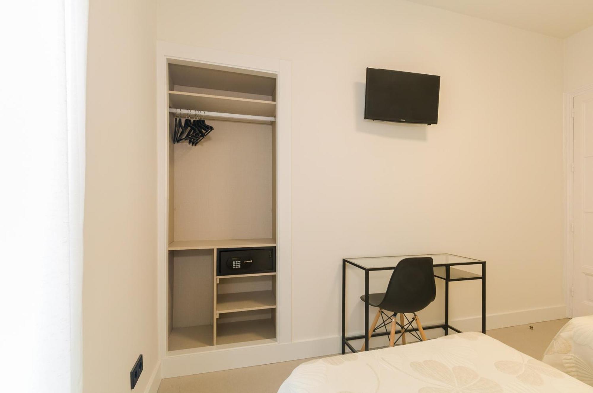 Hostal Excelsior Madrid Exterior foto