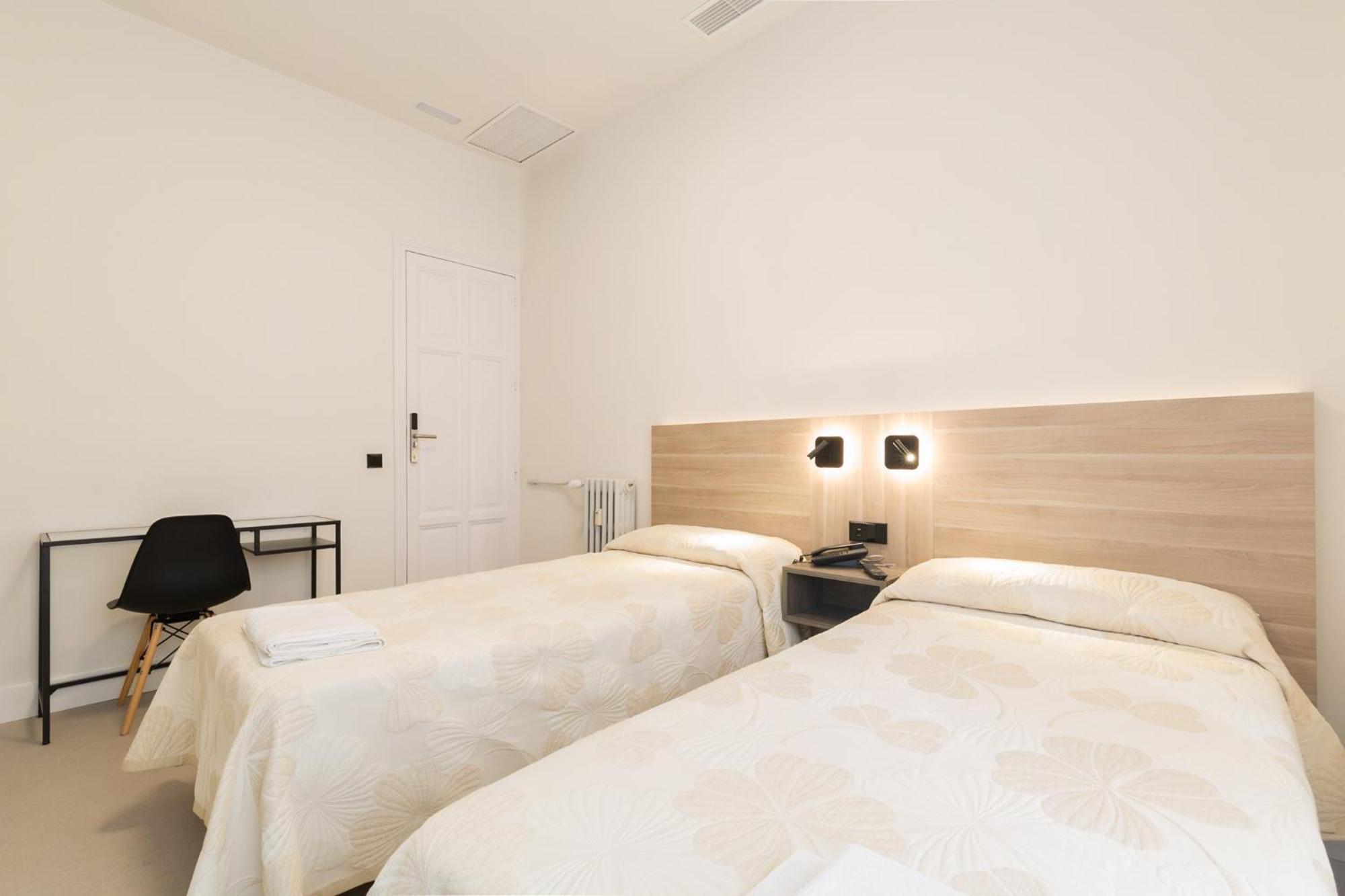 Hostal Excelsior Madrid Exterior foto