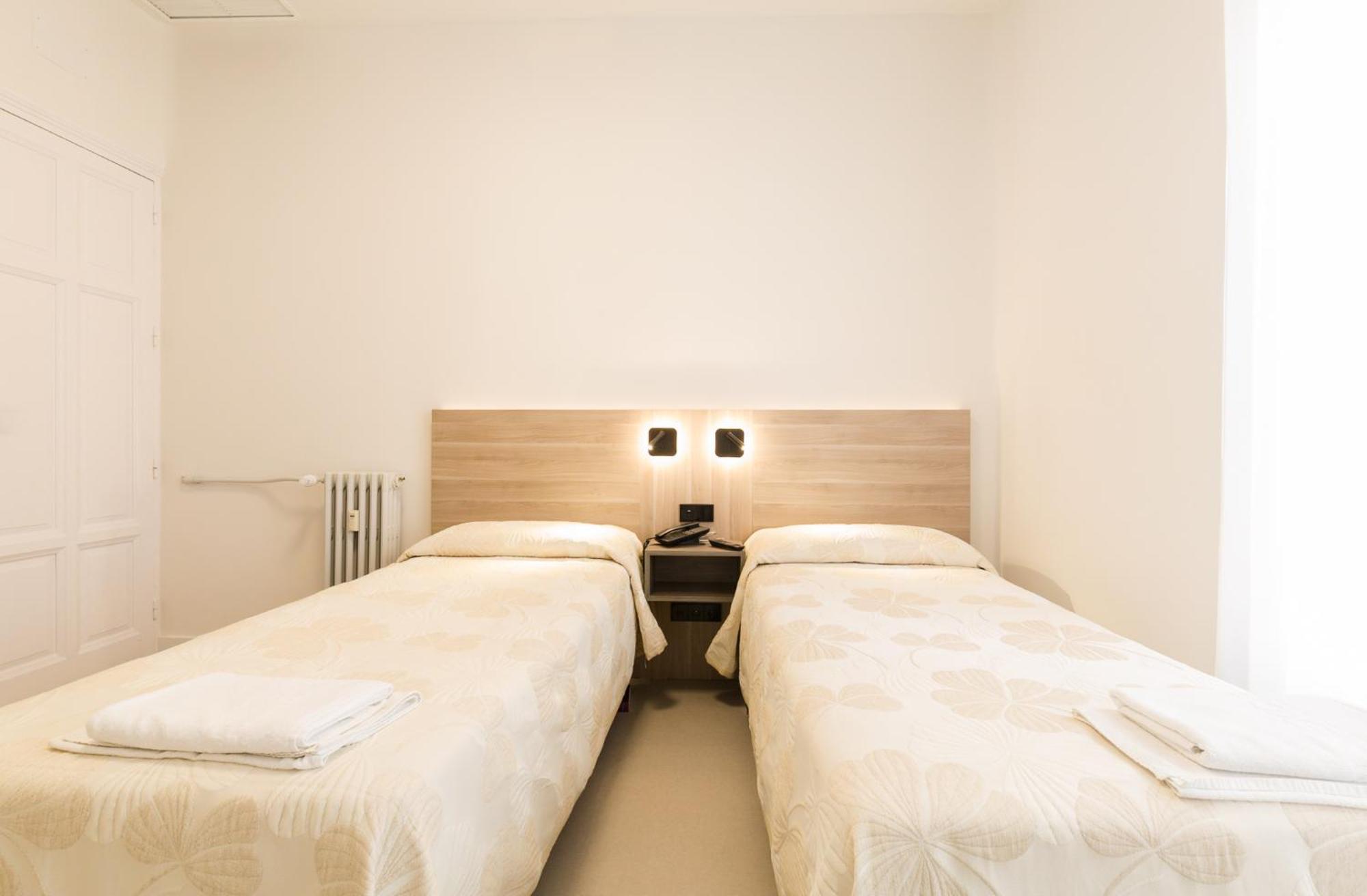 Hostal Excelsior Madrid Exterior foto